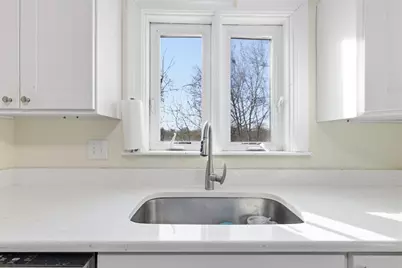 72 Redlands Rd, Boston, MA 02132 - Photo 8