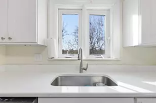 72 Redlands Rd, Boston, MA 02132 - Photo 6