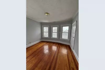 588 Brock Ave #3S, New Bedford, MA 02744 - Photo 2