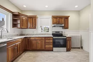 202 North St, Salem, MA 01970 - Photo 4