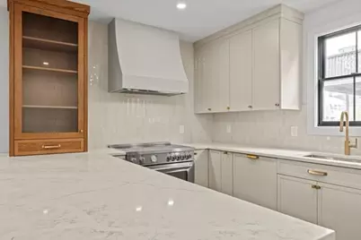 29 Dartmouth St #29, Arlington, MA 02474 - Photo 2