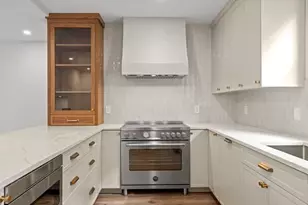 29 Dartmouth St, Arlington, MA 02474 - Photo 1