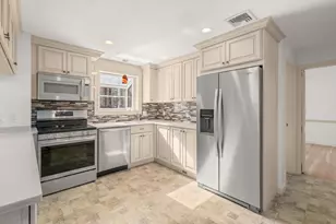 20 Hickory Hill Rd, Wayland, MA 01778 - Photo 10