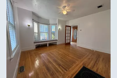 9 Chilton St, Plymouth, MA 02360 - Photo 4