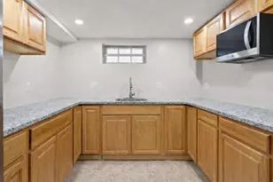 134 Oak St, Brockton, MA 02301 - Photo 24