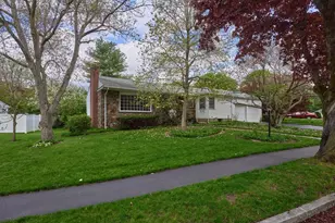 42 Ellis Dr, Worcester, MA 01609 - Photo 2