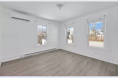 10 Hemlock Ct, Springfield, MA 01105 - Photo 12