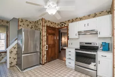 17 Stuyvesant St, Springfield, MA 01104 - Photo 16