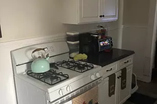 377 Earle St, New Bedford, MA 02746 - Photo 10