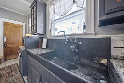 47 Salem St, Haverhill, MA 01835 - Photo 10