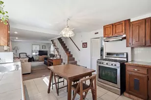 1080 Shirley St, Winthrop, MA 02152 - Photo 2