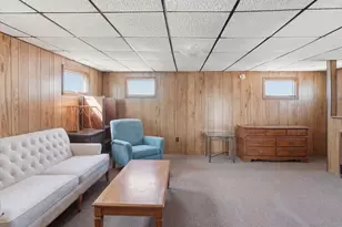 1080 Shirley St, Winthrop, MA 02152 - Photo 16