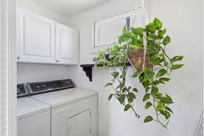 1080 Shirley St, Winthrop, MA 02152 - Photo 8