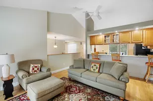 28 Linden Dr, Hampstead, NH 03826 - Photo 4