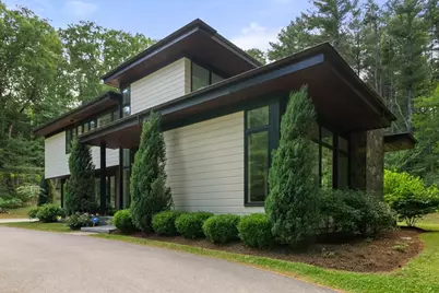 11 Winthrop Circle, Weston, MA 02493 - Photo 2