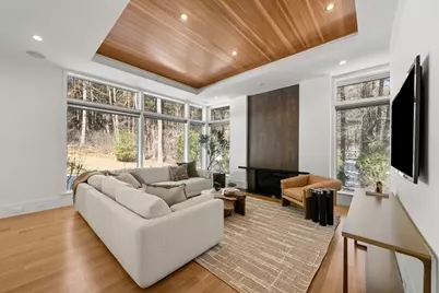 11 Winthrop Circle, Weston, MA 02493 - Photo 4