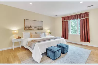 829 Chestnut St, Newton, MA 02468 - Photo 16