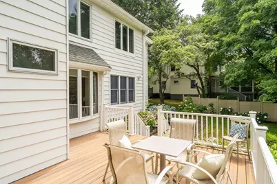 829 Chestnut St, Newton, MA 02468 - Photo 32