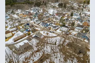 35 Huntington Ave, Amesbury, MA 01913 - Photo 2