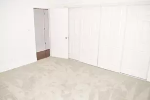 18 Harrison Ave, Holyoke, MA 01040 - Photo 22