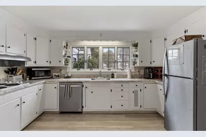 454 Wilson St, Clinton, MA 01510 - Photo 10