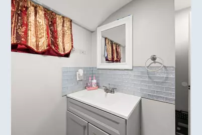 360 Lincoln Ave, Saugus, MA 01906 - Photo 12