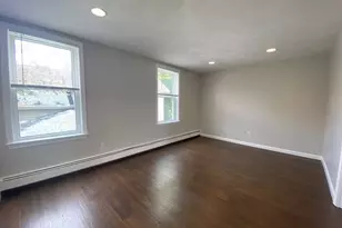 36 Upham St, Salem, MA 01970 - Photo 8