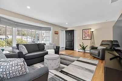 16 Bayberry Ln, Framingham, MA 01701 - Photo 2