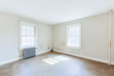 211 Dutcher St, Hopedale, MA 01747 - Photo 18