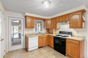 45 Maplewood Dr, Townsend, MA 01469 - Photo 10