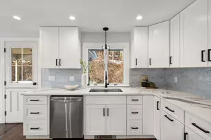 34 Jodie Rd, Framingham, MA 01702 - Photo 12