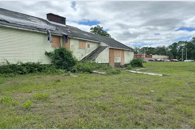 523 James St, Chicopee, MA 01020 - Photo 6