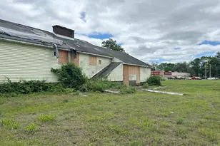 523 James St, Chicopee, MA 01020 - Photo 6