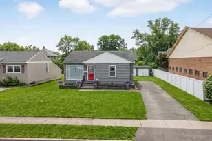 46 Kenwood St, Greenfield, MA 01301 - Photo 1