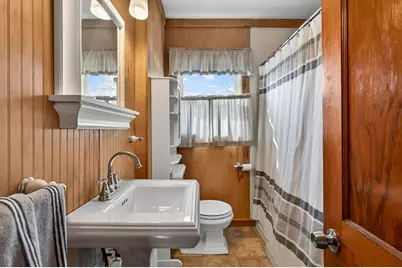 46 Kenwood St, Greenfield, MA 01301 - Photo 12