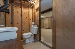 499 Elm St, Somerset, MA 02726 - Photo 28