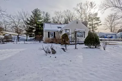 647 Plumtree Rd, Springfield, MA 01118 - Photo 4