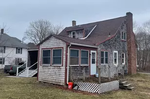 127 King St, Hanover, MA 02339 - Photo 2