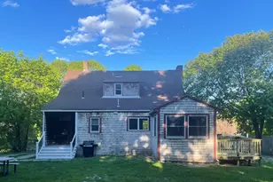 127 King St, Hanover, MA 02339 - Photo 2