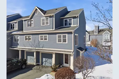 34 Boulderbrook Dr #34, Peabody, MA 01960 - Photo 1