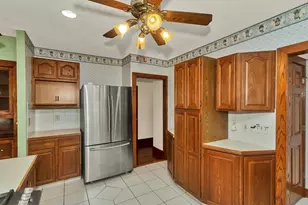 57 Lyndale St, Springfield, MA 01108 - Photo 18