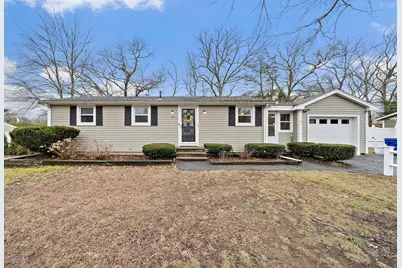 303 Pond St, Rockland, MA 02370 - Photo 2