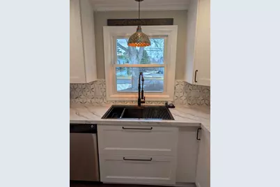 8 Linda Circuit, Grafton, MA 01536 - Photo 4