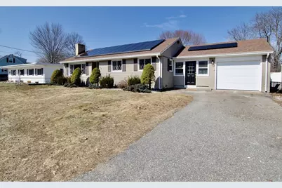 132 Lincoln St, West Springfield, MA 01089 - Photo 2