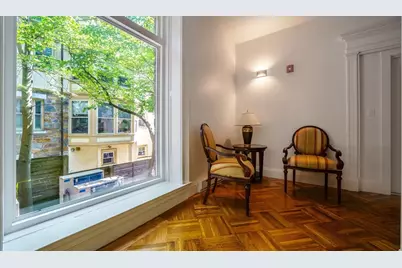 21 Regent Cir #3, Brookline, MA 02445 - Photo 2