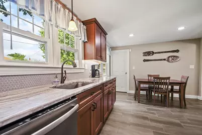 293 Harrington Way, Worcester, MA 01604 - Photo 8