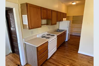 79 Hawley #C, Northampton, MA 01060 - Photo 2