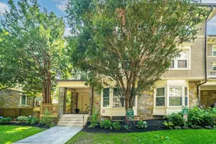 21 Regent Cir, Brookline, MA 02445 - Photo 1