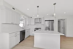 48 Ash Ave, Somerville, MA 02145 - Photo 2