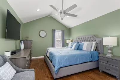 70 Moreland Green Dr, Worcester, MA 01609 - Photo 12